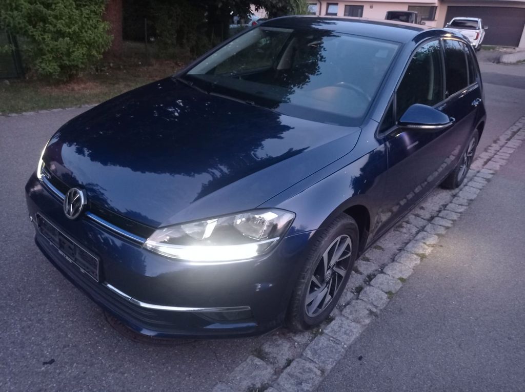 Image of Volkswagen Golf