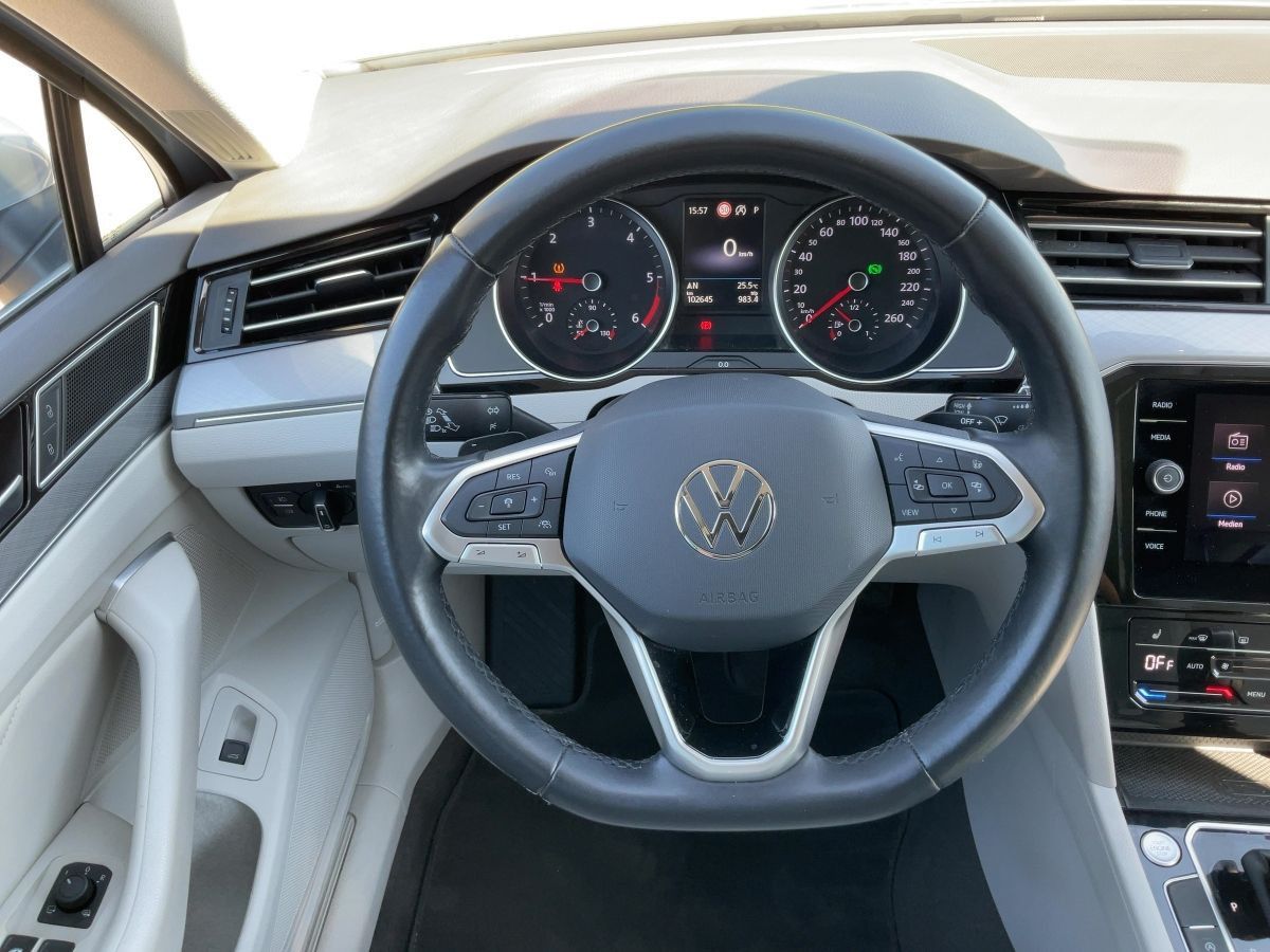 Volkswagen Passat Variant - Bild 10