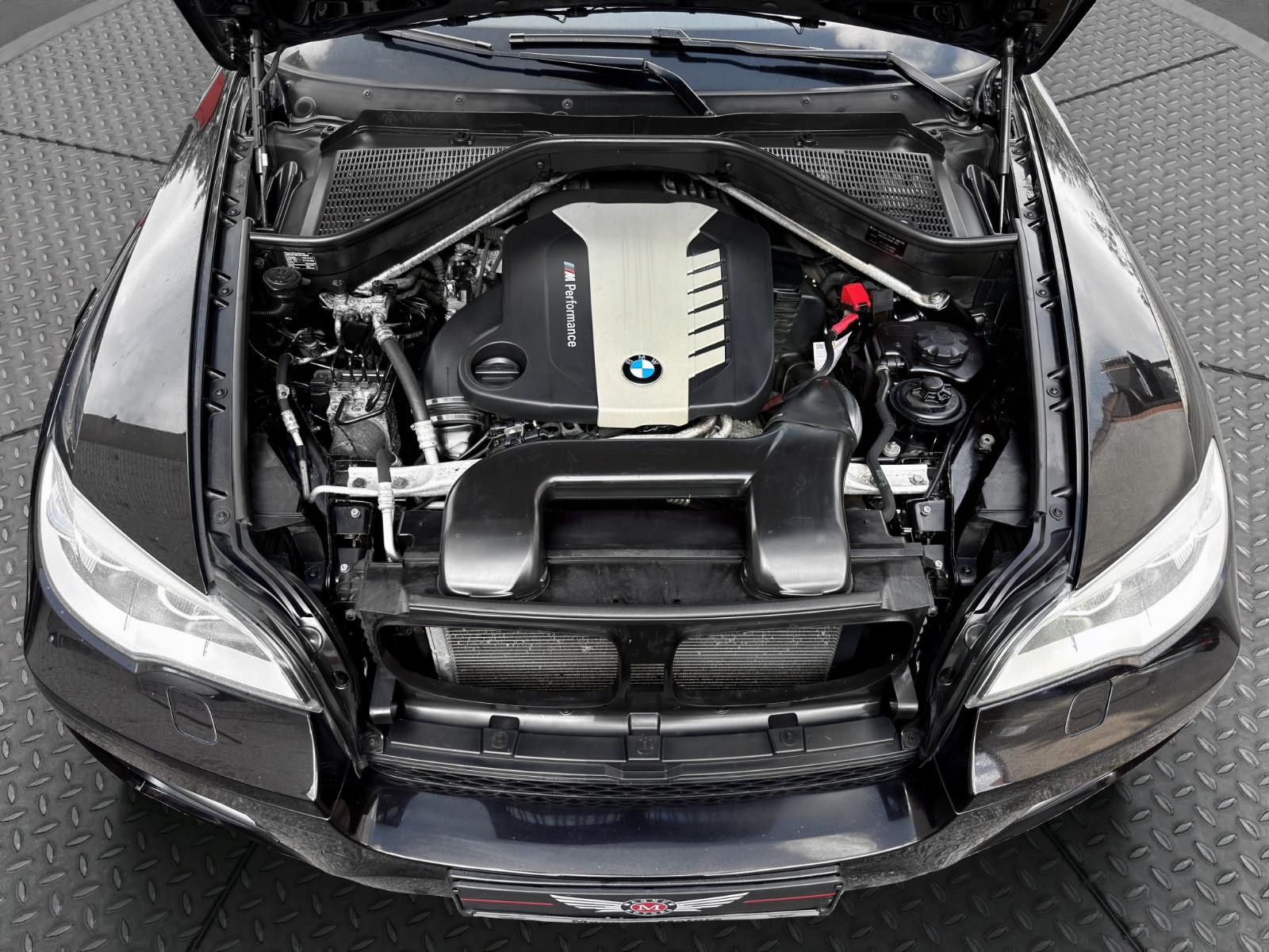 BMW X6 M50D 3.0 V6 381ch XDRIVE - AFFICHAGE TÊTE HAUTE - TOIT PANORAMIQUE - CAMÉRA 360° - SIÈGES MASSANTS - SUSPENSION PNEUMATIQUE