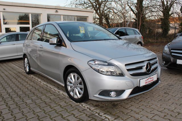 Mercedes-Benz B 200 Sport-Paket*LEDER*PDC*SHZ*AHK*KLIMA