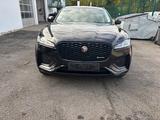 Jaguar F-Pace P250 R-DYNAMIC BLACK AWD R-DYNAMIC BLACK - Jaguar F-Pace: R Dynamic Black