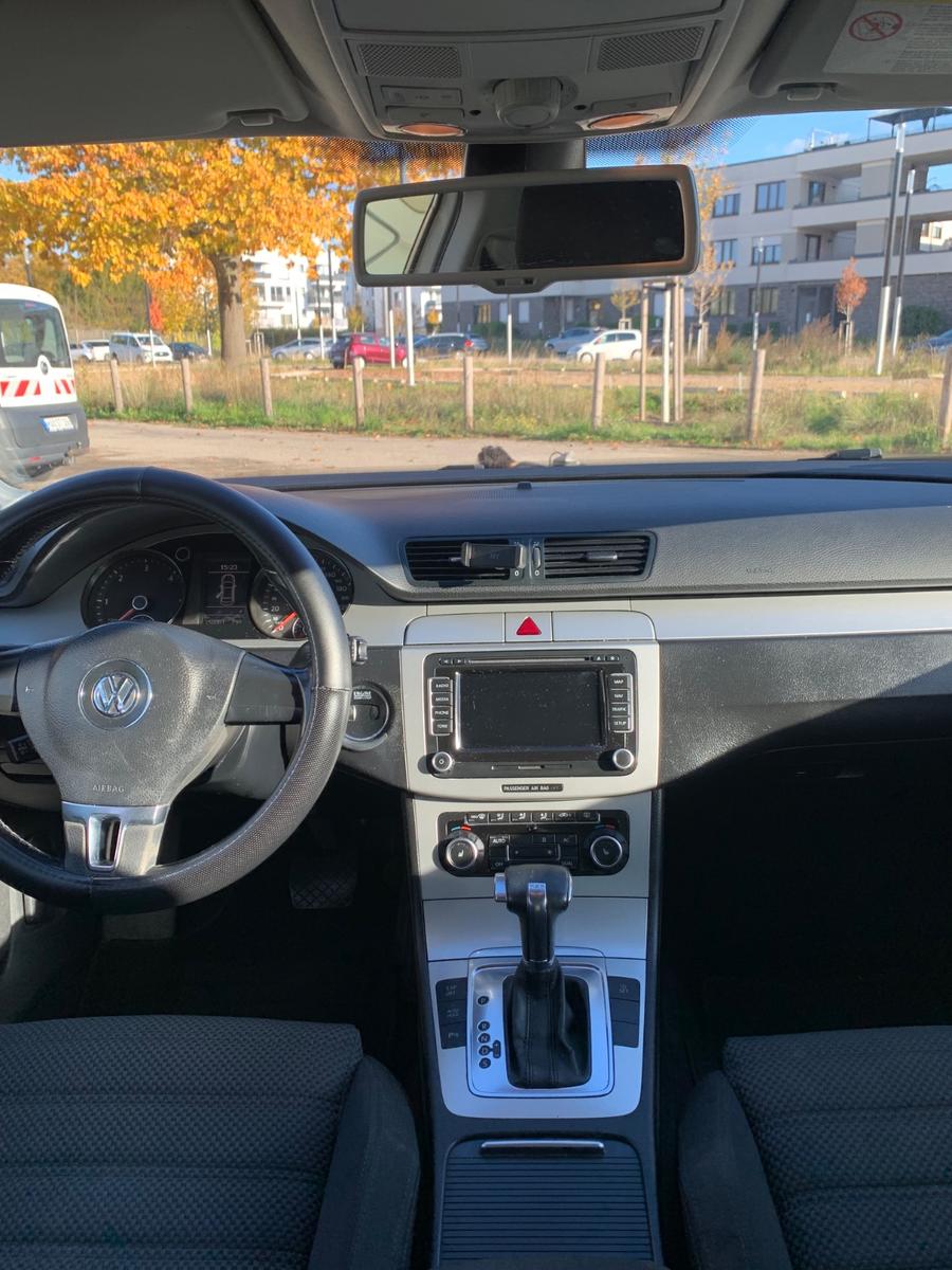 Volkswagen Passat 2009 — engine 1.968 cm³, 140 HP (103kW)