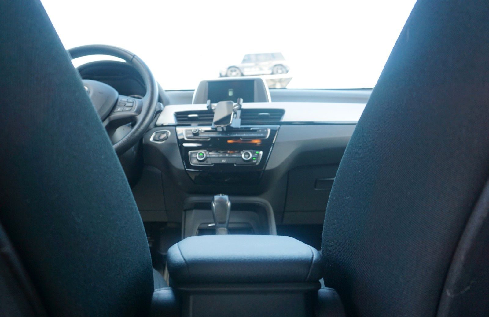 Fahrzeugabbildung BMW X1 xDrive 20i Advantage,PDC,Automatik,Scheckheft