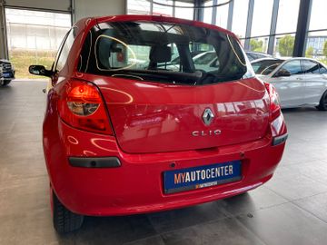 Renault Clio III Dynamique MOTOR- UND GETRIEBSCHADEN