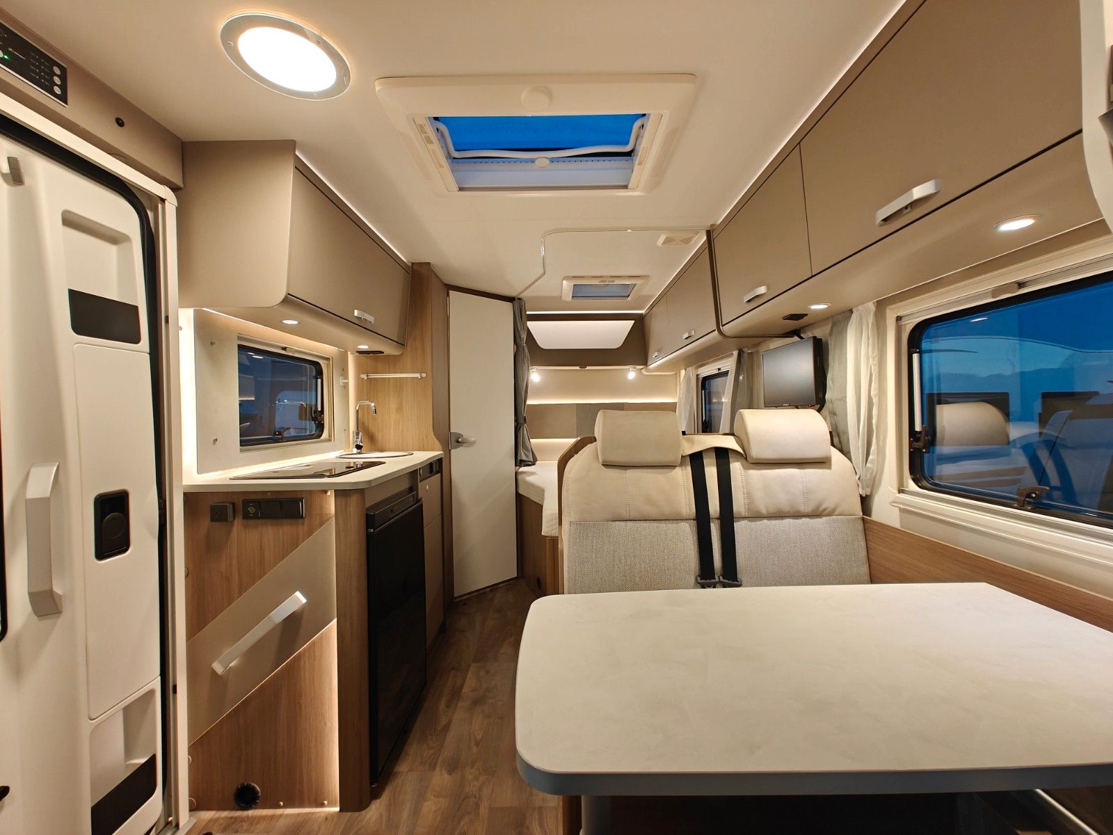 Fahrzeugabbildung Carado T-135 - SAT, TV, 2x Batterie, Solar, Automatik!