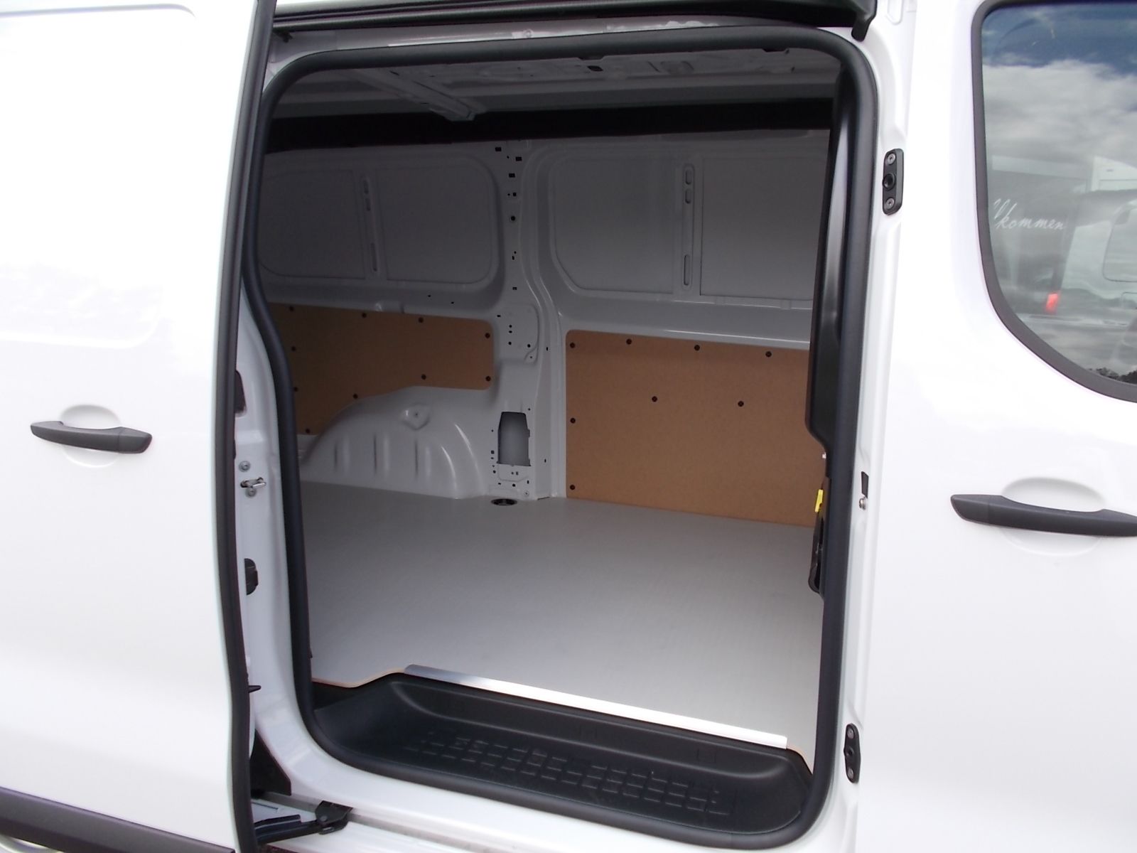 Fahrzeugabbildung Fiat Scudo KaWa L3 2.0 145 PS BlueHDi