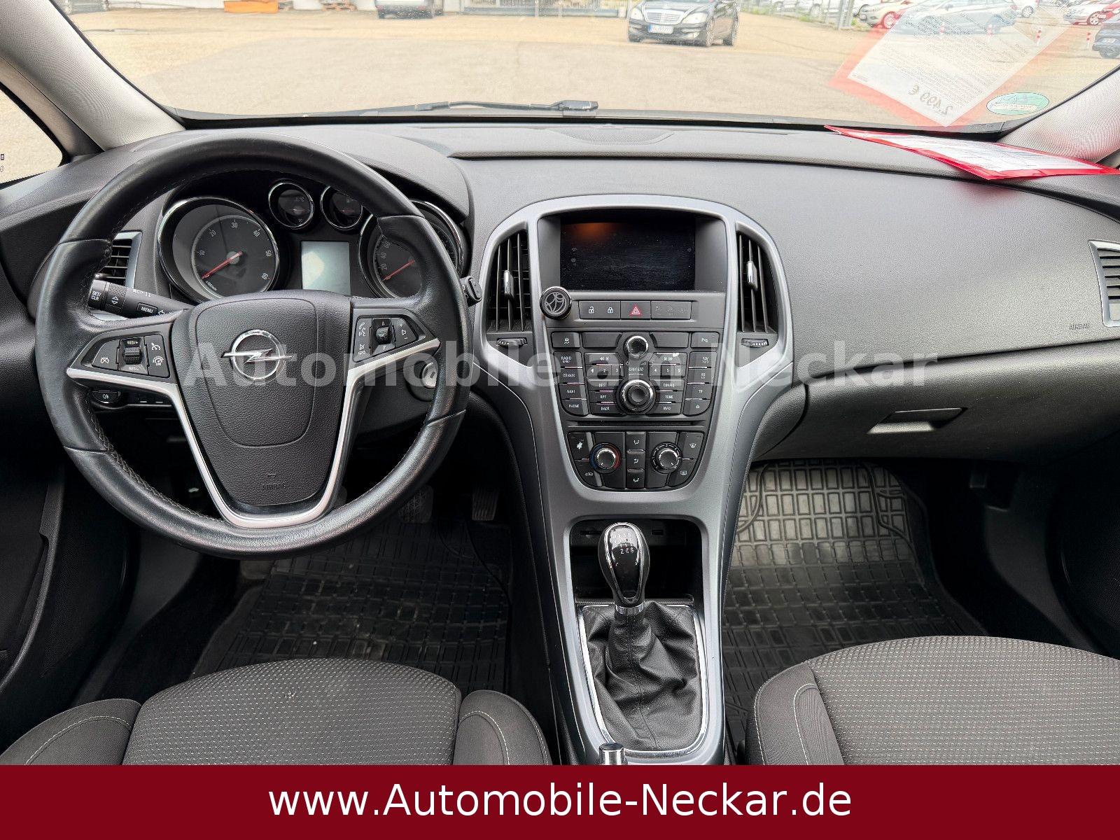 Opel Astra 2013 — photo 15
