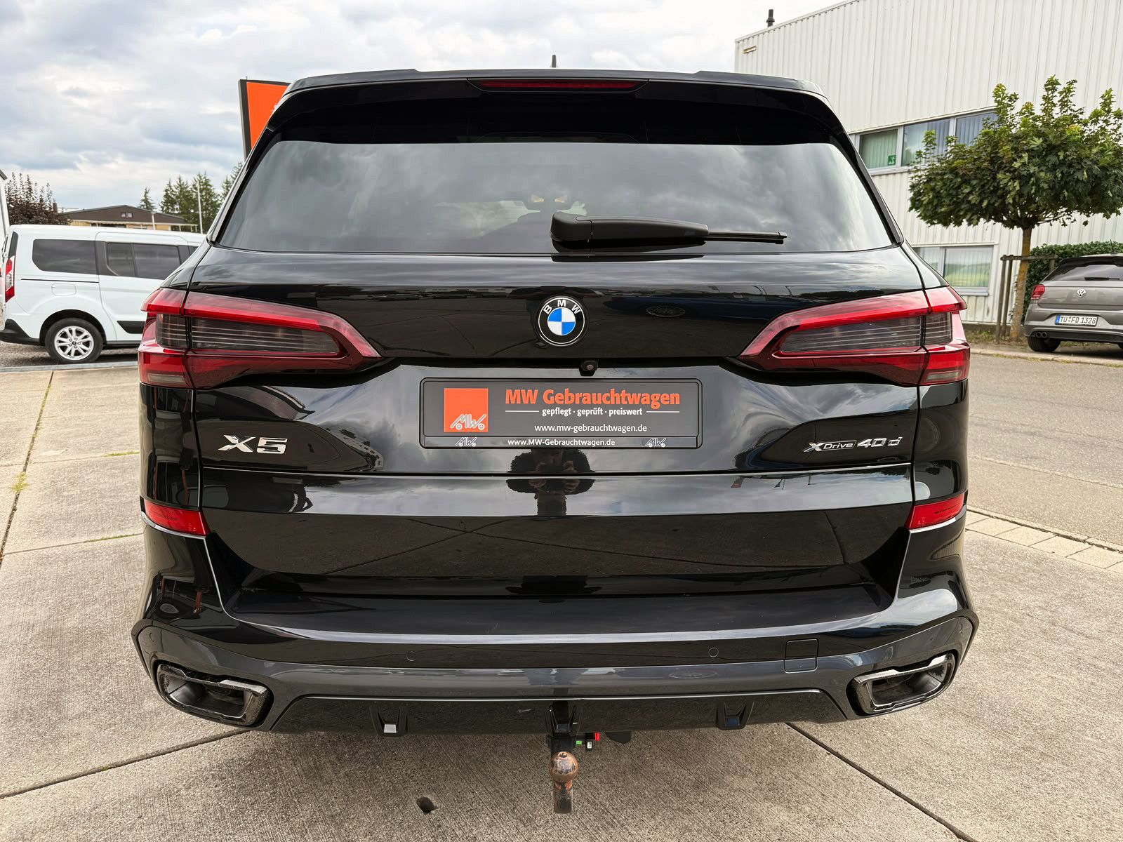 Fahrzeugabbildung BMW X5 xDrive40d M-Sport 360° AHK ACC Laser HUD AHK