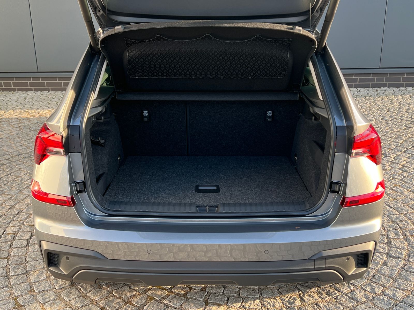 Fahrzeugabbildung SKODA Kamiq Drive 1.0 TSI DSG *AHK, Matrix, ACC, Smart