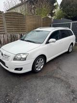 Toyota Avensis Kombi 2.0 D-4D Sol Klima TÜV 05/27 - Toyota Avensis in Herne