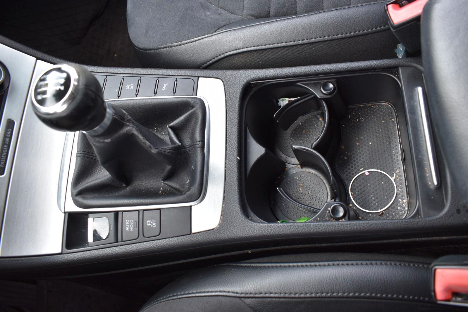 Volkswagen Passat 2011 — photo 37