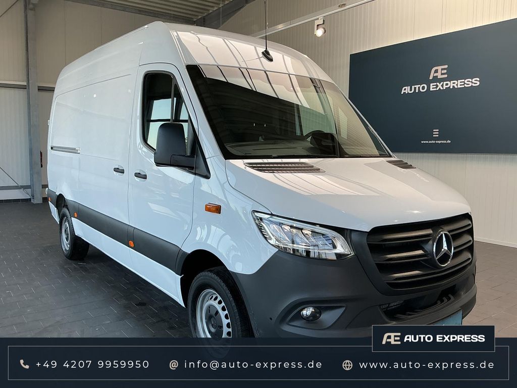 Image of Mercedes-Benz Sprinter