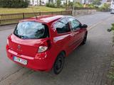 Renault Clio 1.2 16V 75 Yahoo! Tüv neu - Renault Clio mit Benzin-Antrieb: Limousine, Yahoo