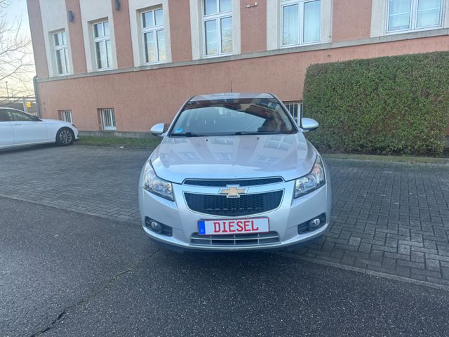 Chevrolet Cruze 2.0TD LTZ+EURO5+163PS+NAVI+KLIMA+5TÜRER+