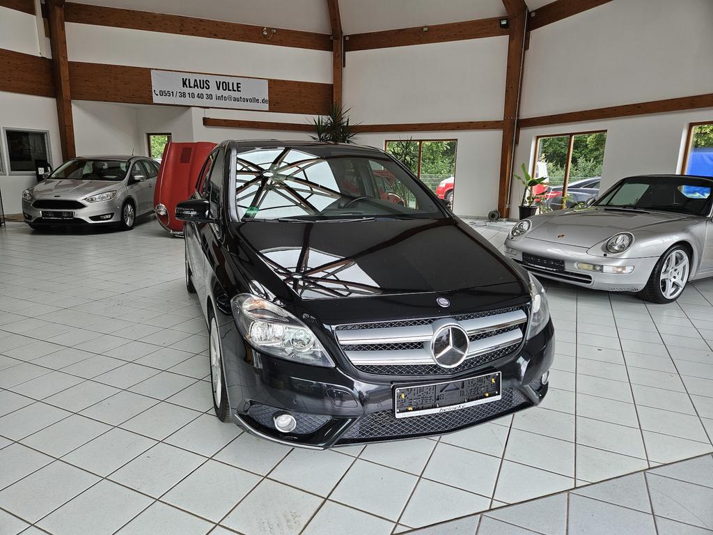 Mercedes-Benz B 200