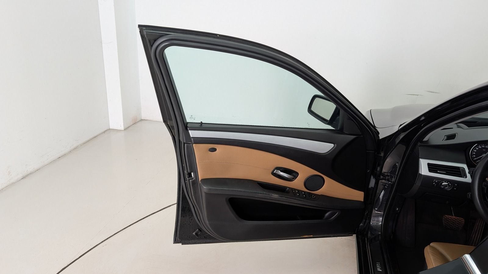 Fahrzeugabbildung BMW 523 i * Xenon * Leder * HUD *