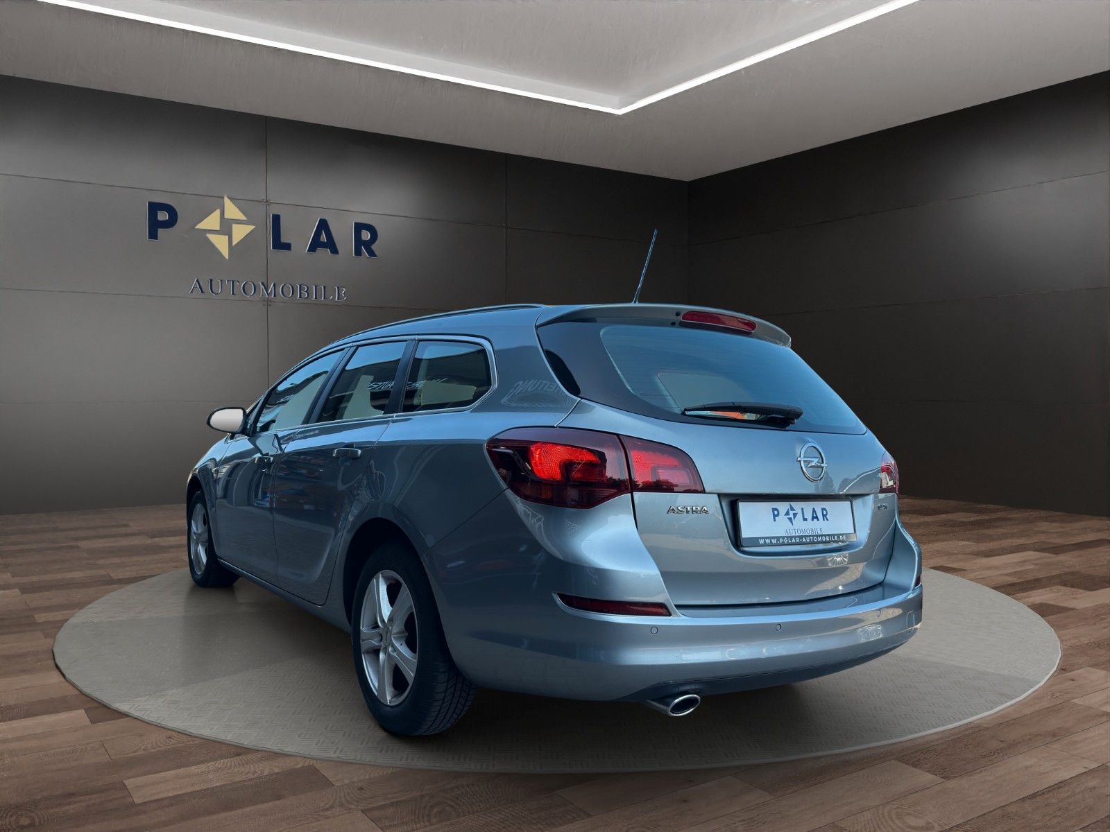 Fahrzeugabbildung Opel Astra J Sports *Bhz-Lenkrad*Tempomat*PDC*Sitzhz