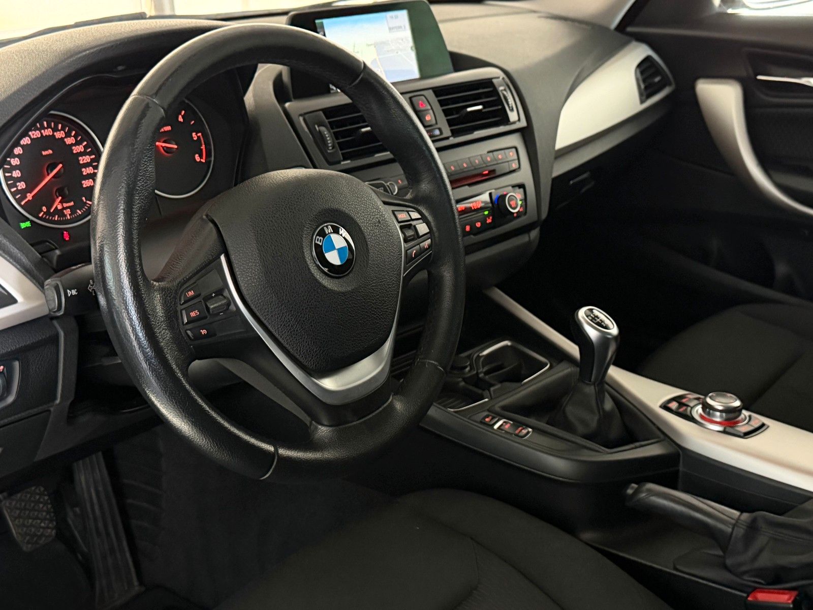 Fahrzeugabbildung BMW 116 d Efficient Dynamics Edition/NAVI/SHZ/KLIMA