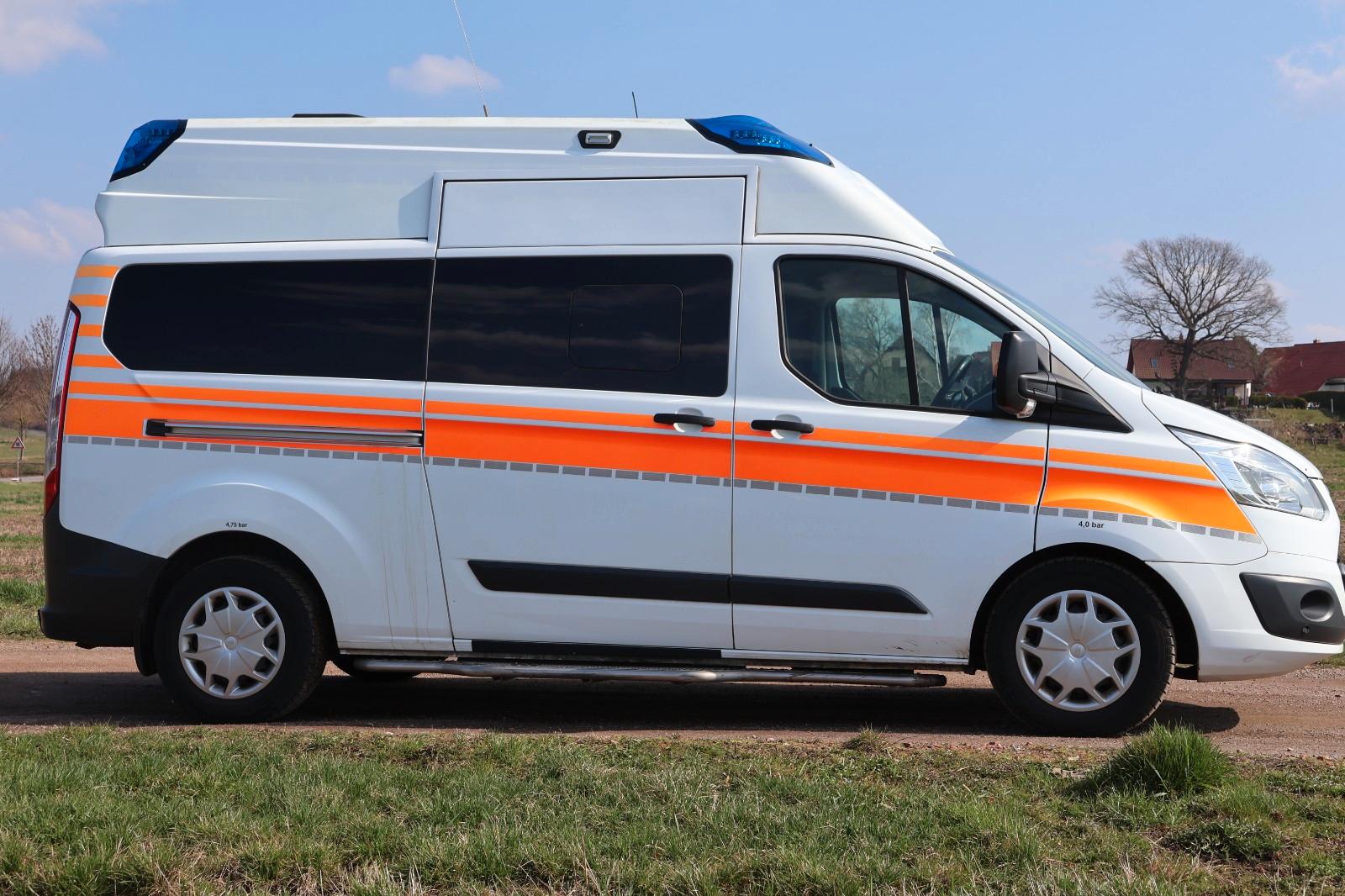 Ford Costum inkl. Stryker Fahrtrage