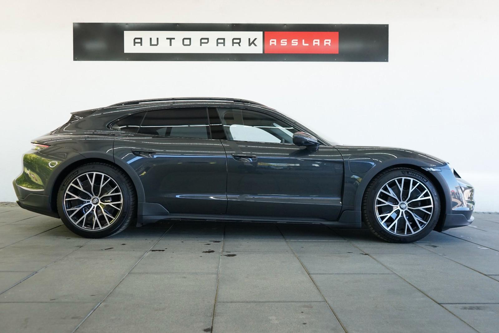 Porsche Taycan Cross Turismo 4/Offroad Design/Pano/360°