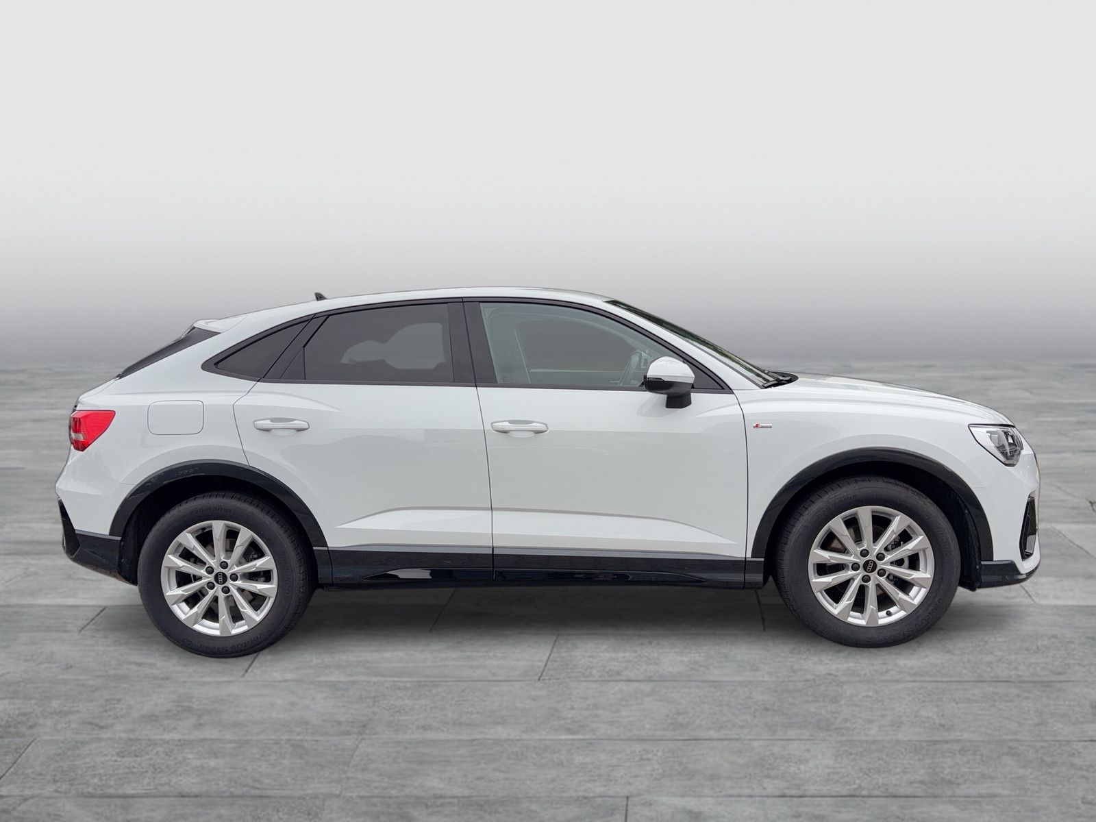 Audi Q3 Sportback 35TFSI S line Black ACC AHK Navi foto 6