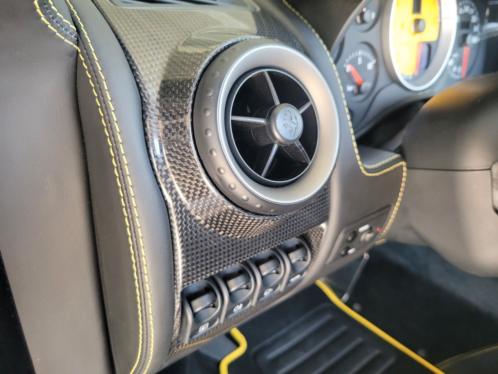 Fahrzeugabbildung Ferrari F430 Spider F1/Keramik/Ferrari SH lückenlos