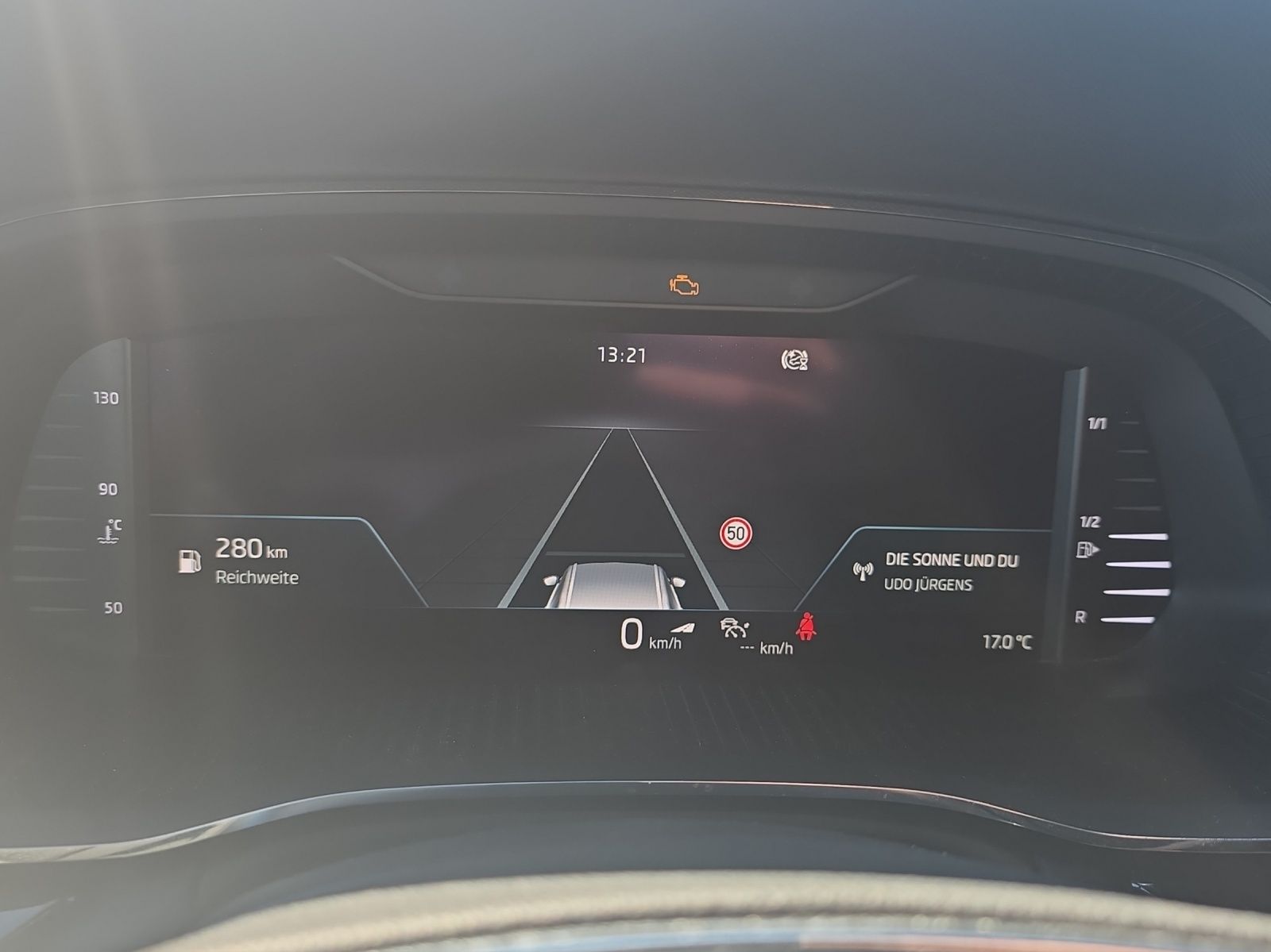 Fahrzeugabbildung SKODA Octavia Combi Style 1.5 TSI Matrix Navi AHK ACC
