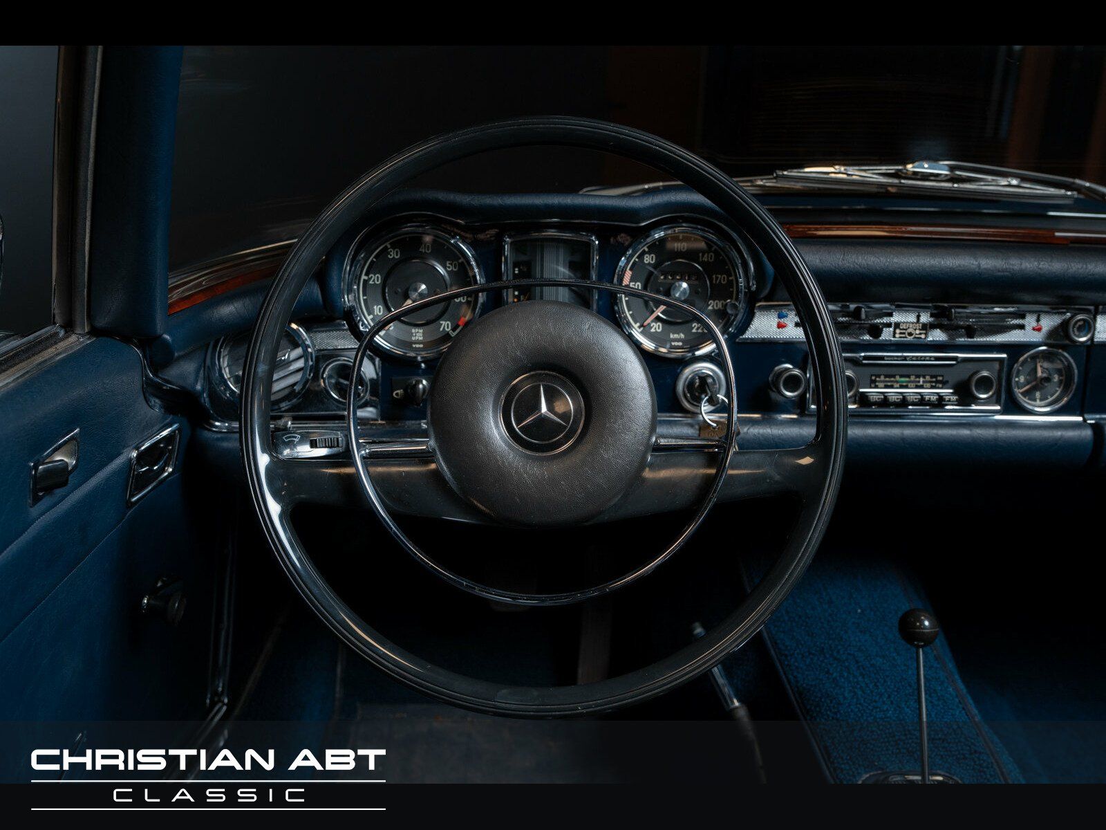 Fahrzeugabbildung Mercedes-Benz SL 280 Pagode
