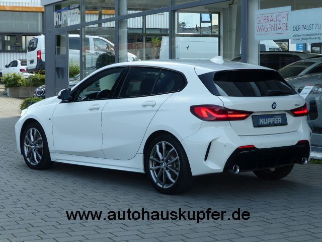 BMW 120 i M Sportpak Aut.-AHK°HIFI°gr.Navi°HIFI°18