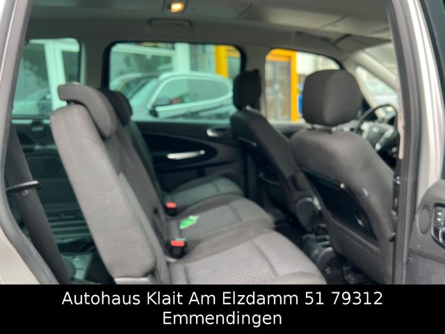 Fahrzeugabbildung Ford Galaxy Ghia 7 Sitze