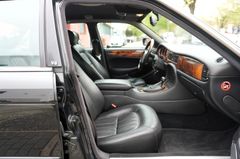 Fahrzeugabbildung Jaguar XJ Executive 3.2 V8 Automatik Leder LM PDC