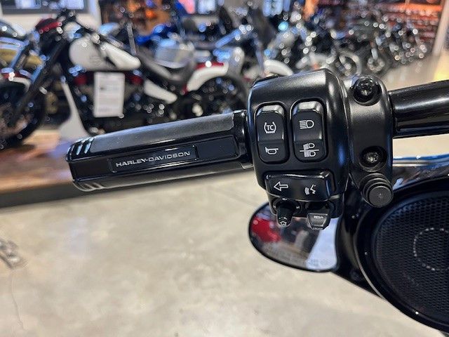 Fahrzeugabbildung Harley-Davidson FLHXST*FAST JOHNNIE*ÖHLINS*STREET GLIDE ST*117