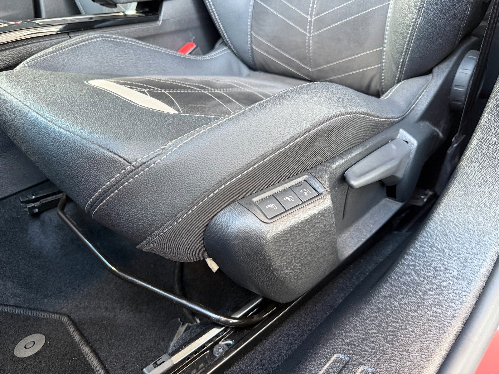 Fahrzeugabbildung Opel Mokka GS 130PS Massage/Kamera/LED!