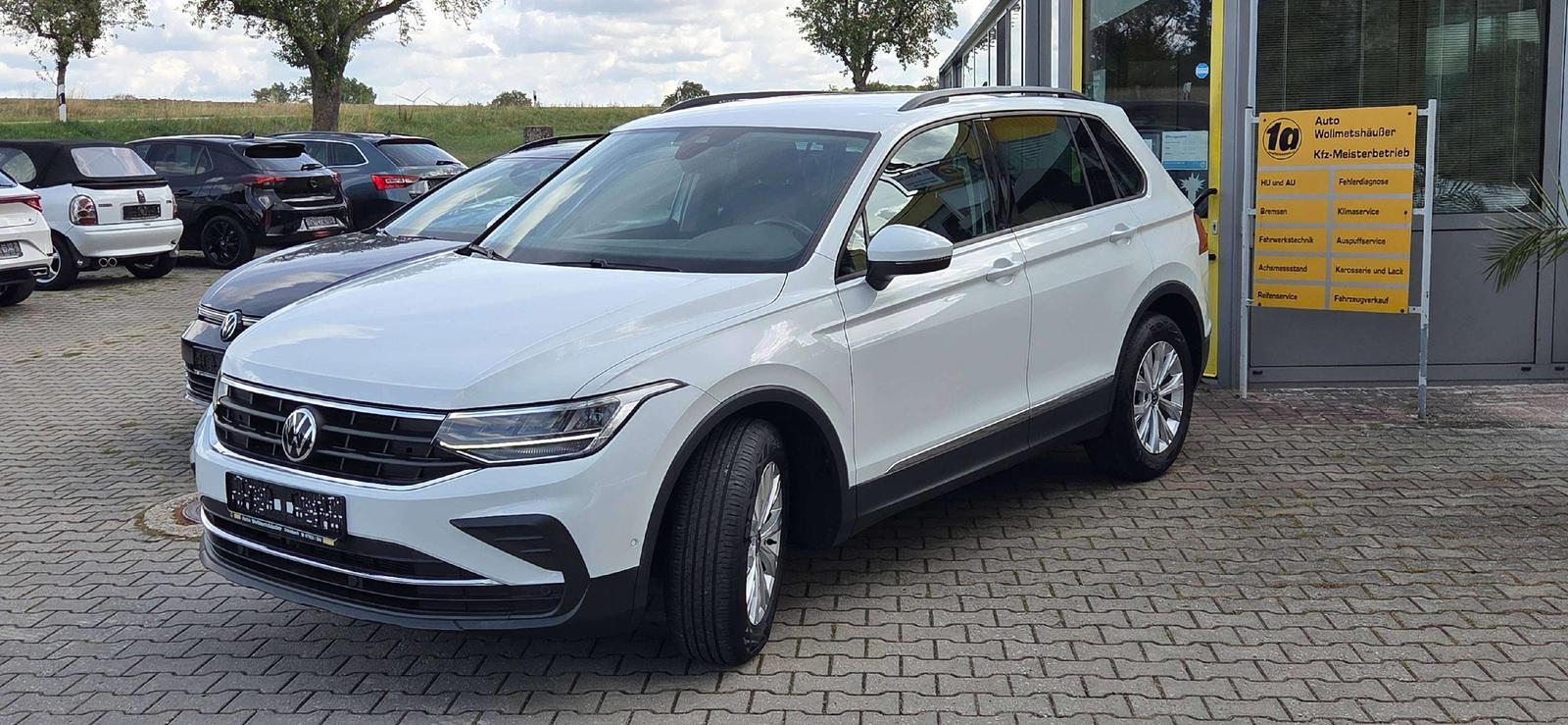 Volkswagen Tiguan Life 1.5TSI -LED PDC R.Kamera Navi SHZ LH