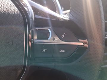 Peugeot 208 GT 1.2 PureTech 100 Kam.+LED+Navi+Alcant.