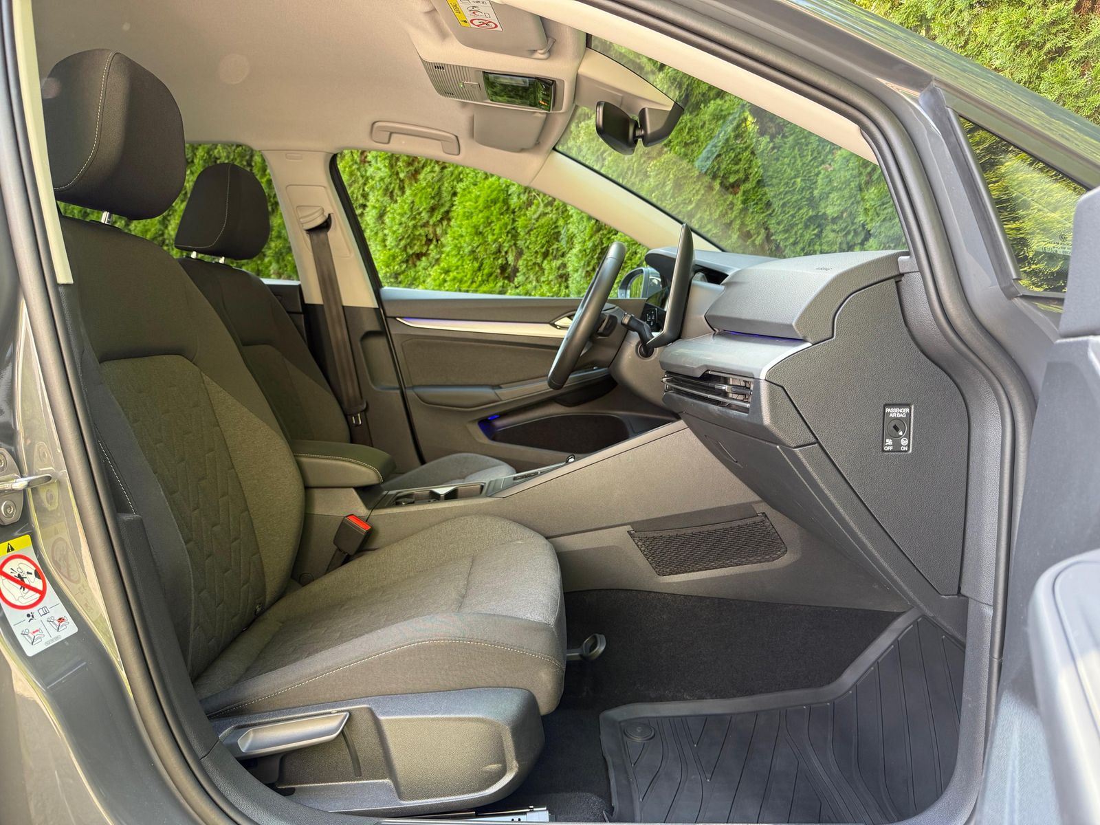 Fahrzeugabbildung Volkswagen Golf Lim. 2.0 TDI DSG Goal LED+KAM+ACC+SHZ+CARPL