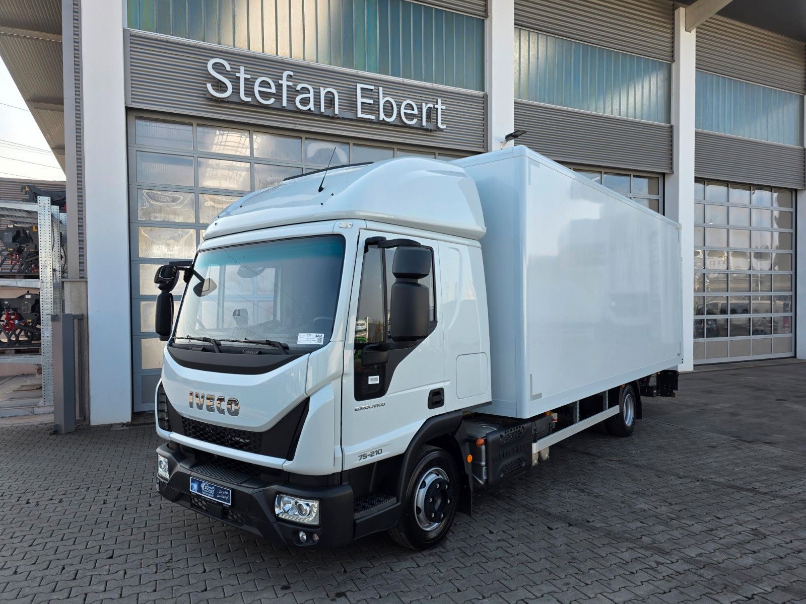 Fahrzeugabbildung Iveco Eurocargo ML75E21/P LBW 1.000kg L-Haus