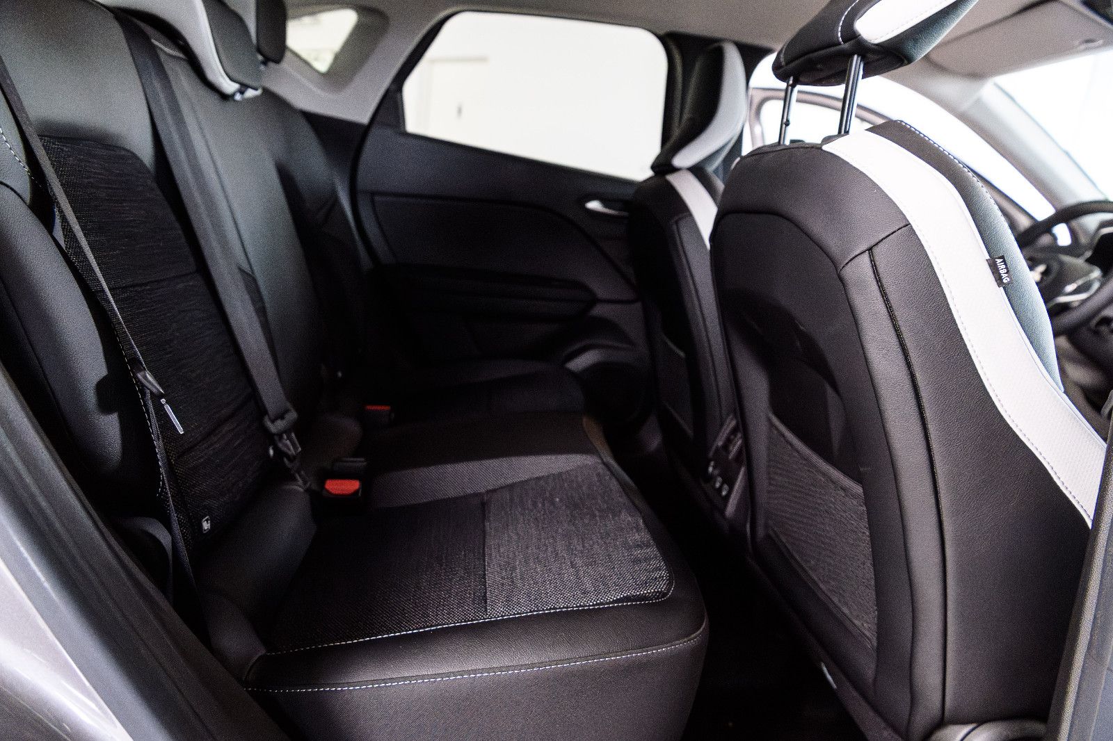 Fahrzeugabbildung Mitsubishi ASX 1.6 Intro Edition PHEV +LED+RFK+NAVI+SHZ+