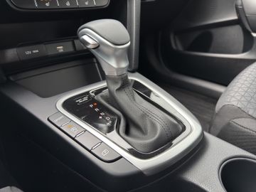 Kia Ceed 1.5T DCT7 Kamera PDC SHZ Klima CarPlay