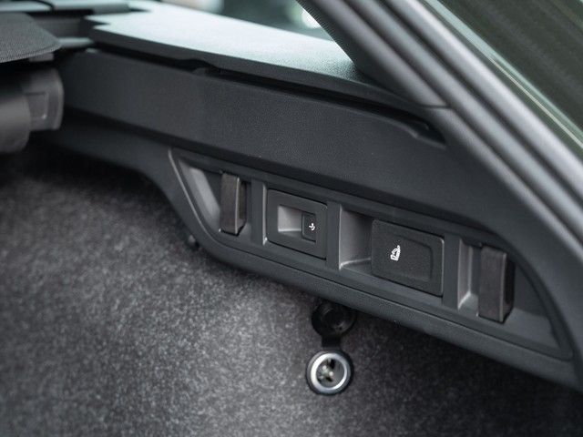 Octavia Combi 2.0 TDI Sportline DSG AHK+MATRIX+R