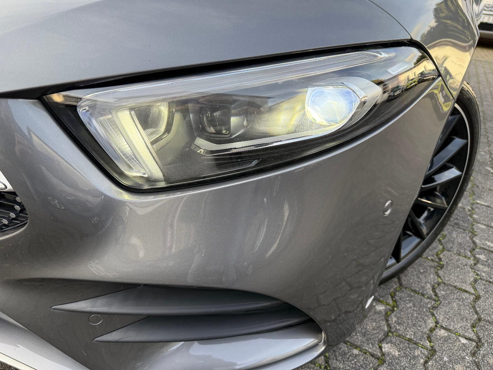 Mercedes-Benz A250 4-MATIC AMG-LINE LEDER PANO KAMERA LED NAVI