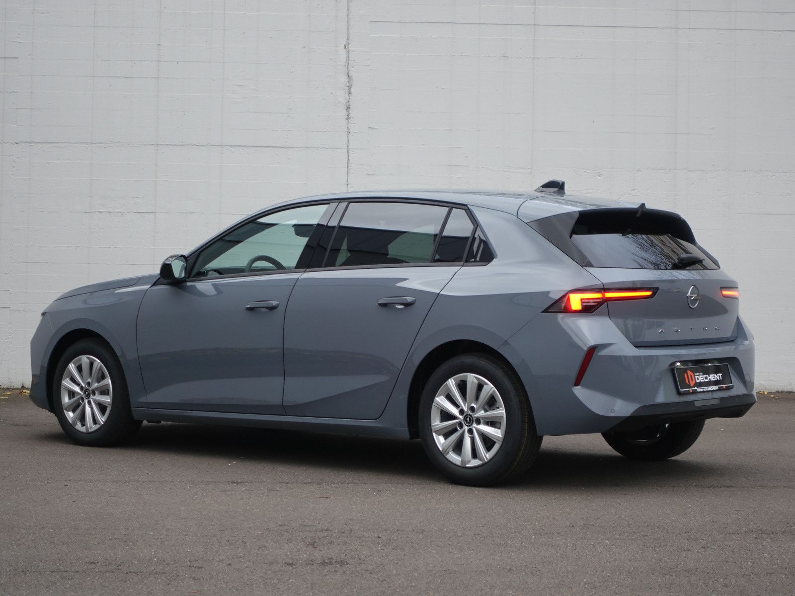 Fahrzeugabbildung Opel Astra Edition 1.2T,Navi,Kamera,Sitzhzg,AGR,LED