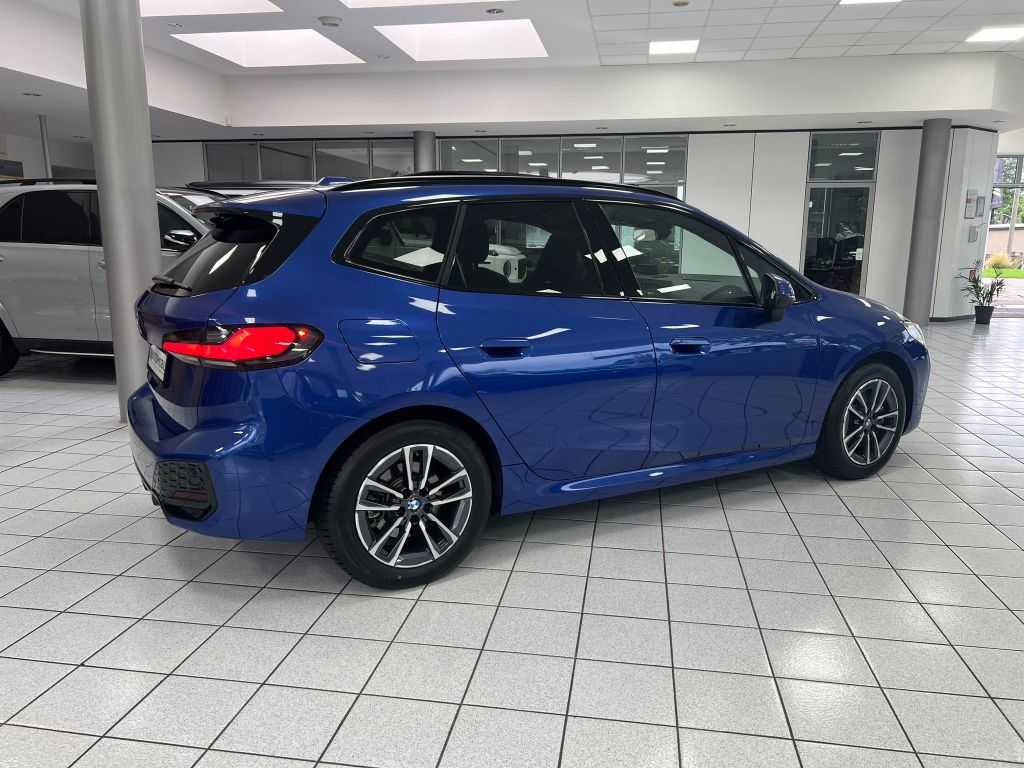 BMW 223 Active Tourer d xDrive M-Sport PANO*HUD*360°