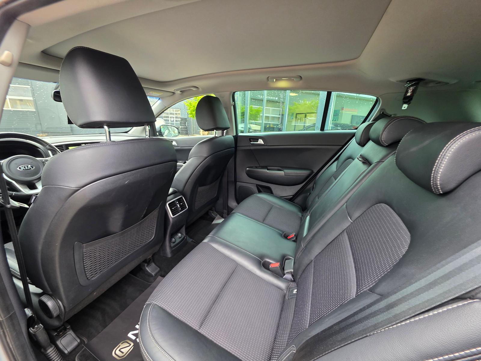 Kia Sportage Spirit 4WD*Bi-Led*Kamera*Pano*Leder*AHK