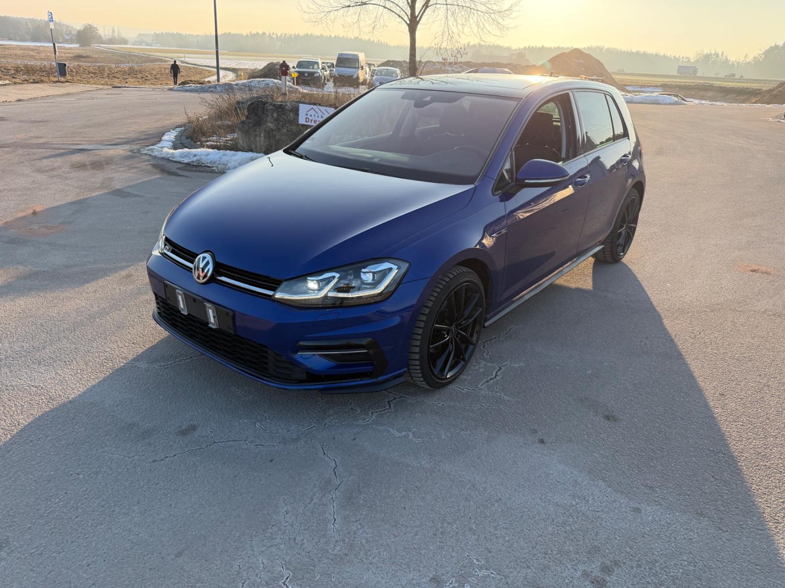 Volkswagen Golf VII Lim. R-line *Pano*LED*Kamera*Navi*