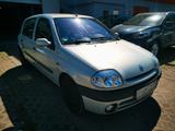 Renault Clio 1.4 Automatik  Klima Einparkhilfe - gebrauchte Renault Clio aus dem Jahr 2000