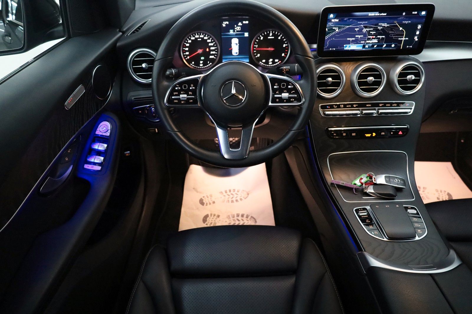 Fahrzeugabbildung Mercedes-Benz GLC 220d Coupe 4M Leder,Navi,LED,SH,Night/Park-P