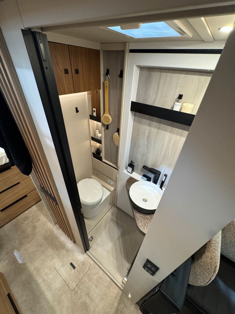 Fahrzeugabbildung Bürstner Signature SFT 7.5 NEUHEIT MODELL 2026!