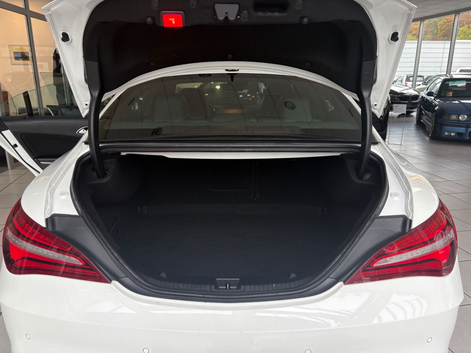 Fahrzeugabbildung Mercedes-Benz CLA 200 *AMG-Line*