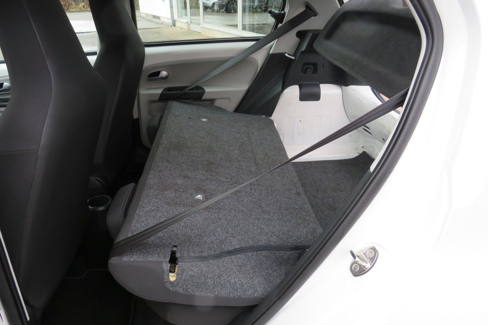 Fahrzeugabbildung SEAT Mii Style 4-TÜREN KLIMA ZV EFH TELVOR 1.HAND